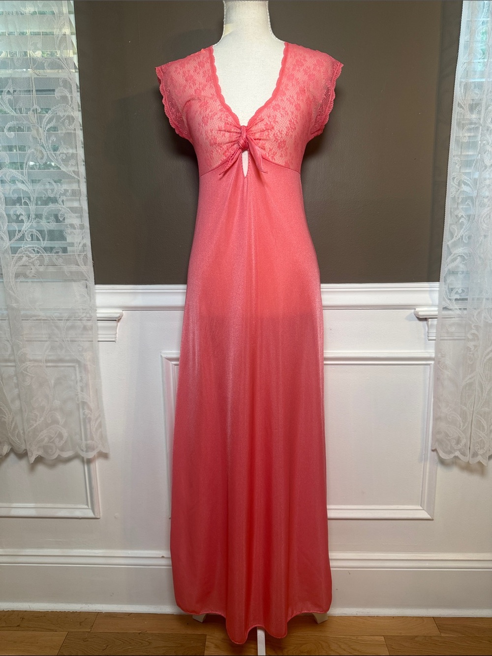 Vintage 70s John Kloss Beau Monde Lingerie Pink Lace Nylon Maxi Nightgown M USA
